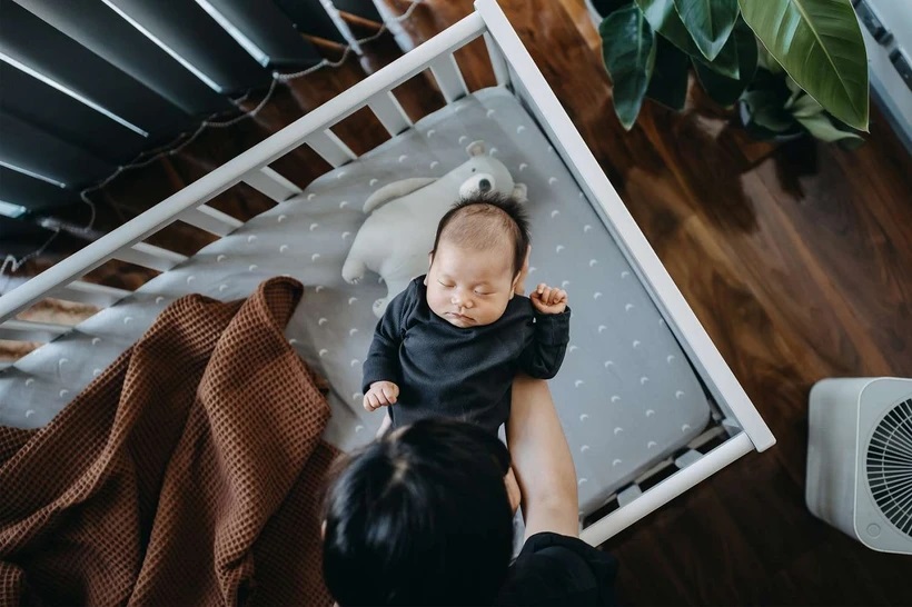 Sử dụng máy tạo tiếng ồn trắng cho trẻ sơ sinh liệu có an toàn?