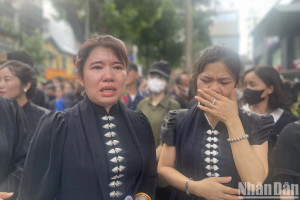 Người dân nghẹn ngào trước sự ra đi của Tổng Bí thư Nguyễn Phú Trọng