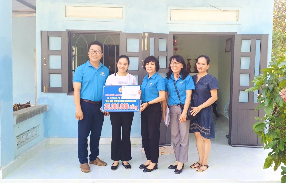 Bàn giao 3 mái ấm và khảo sát thực trạng nhà ở 3 đoàn viên khó khăn