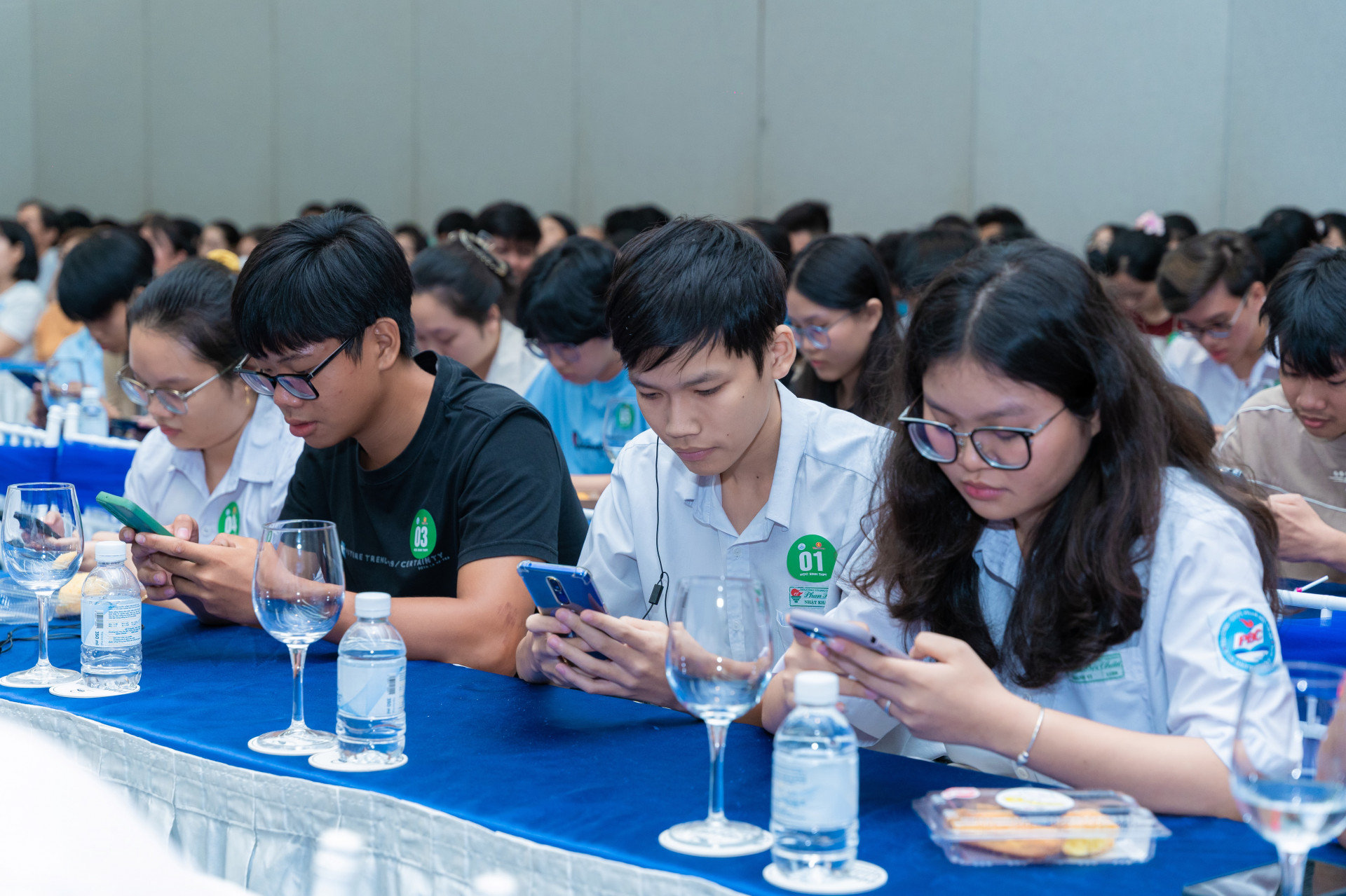 Học tiếng Anh qua app miễn phí