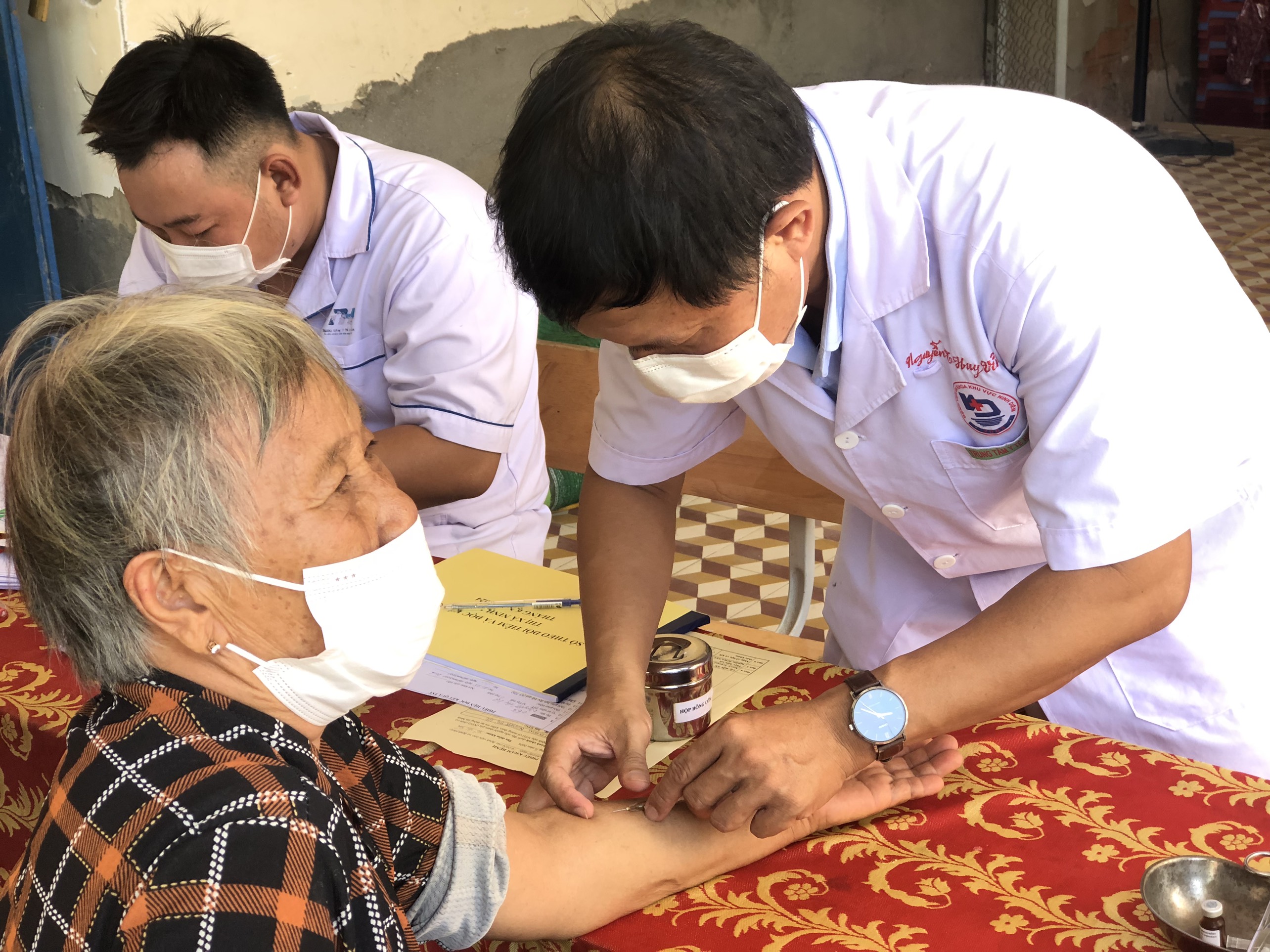 Khánh Hòa:: Toàn ngành y tế đã thực hiện khám bệnh hơn 1,3 triệu lượt