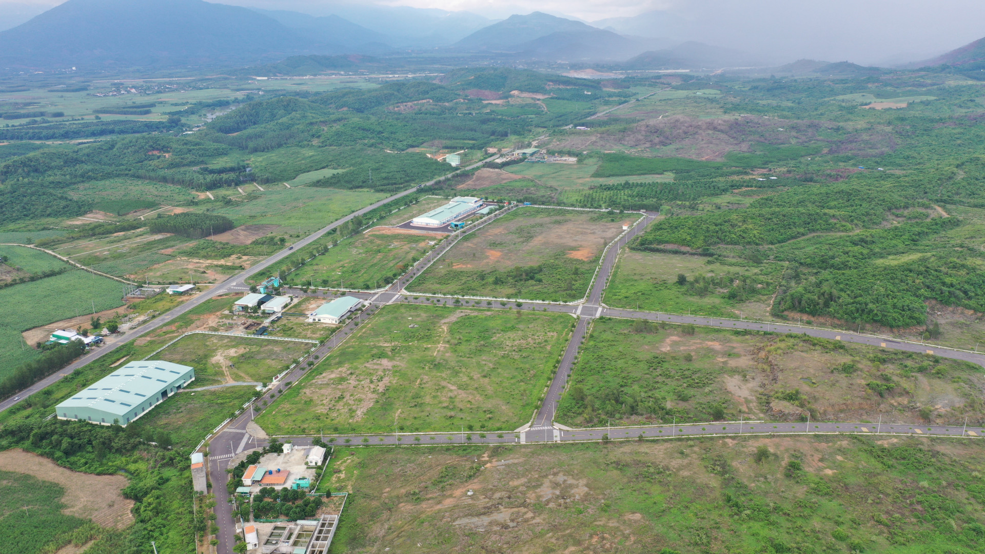 Song Cau Industrial Cluster (Khanh Vinh District).