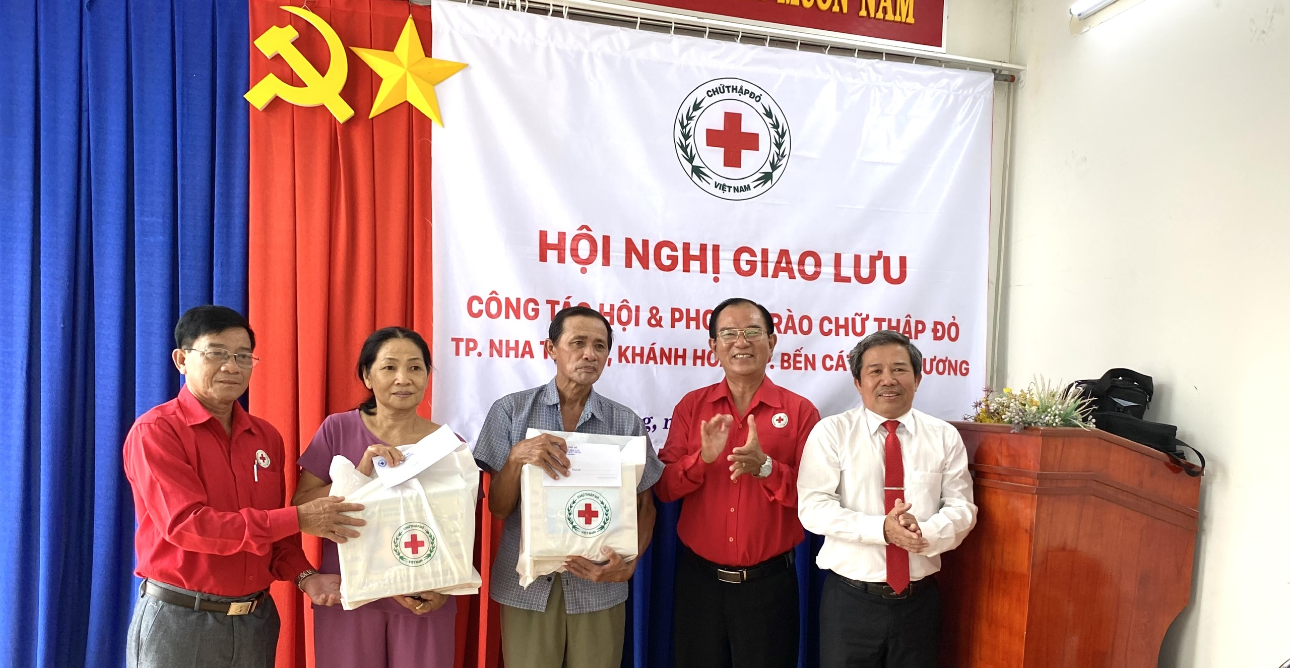 Trao đổi kinh nghiệm về hoạt động chữ thập đỏ