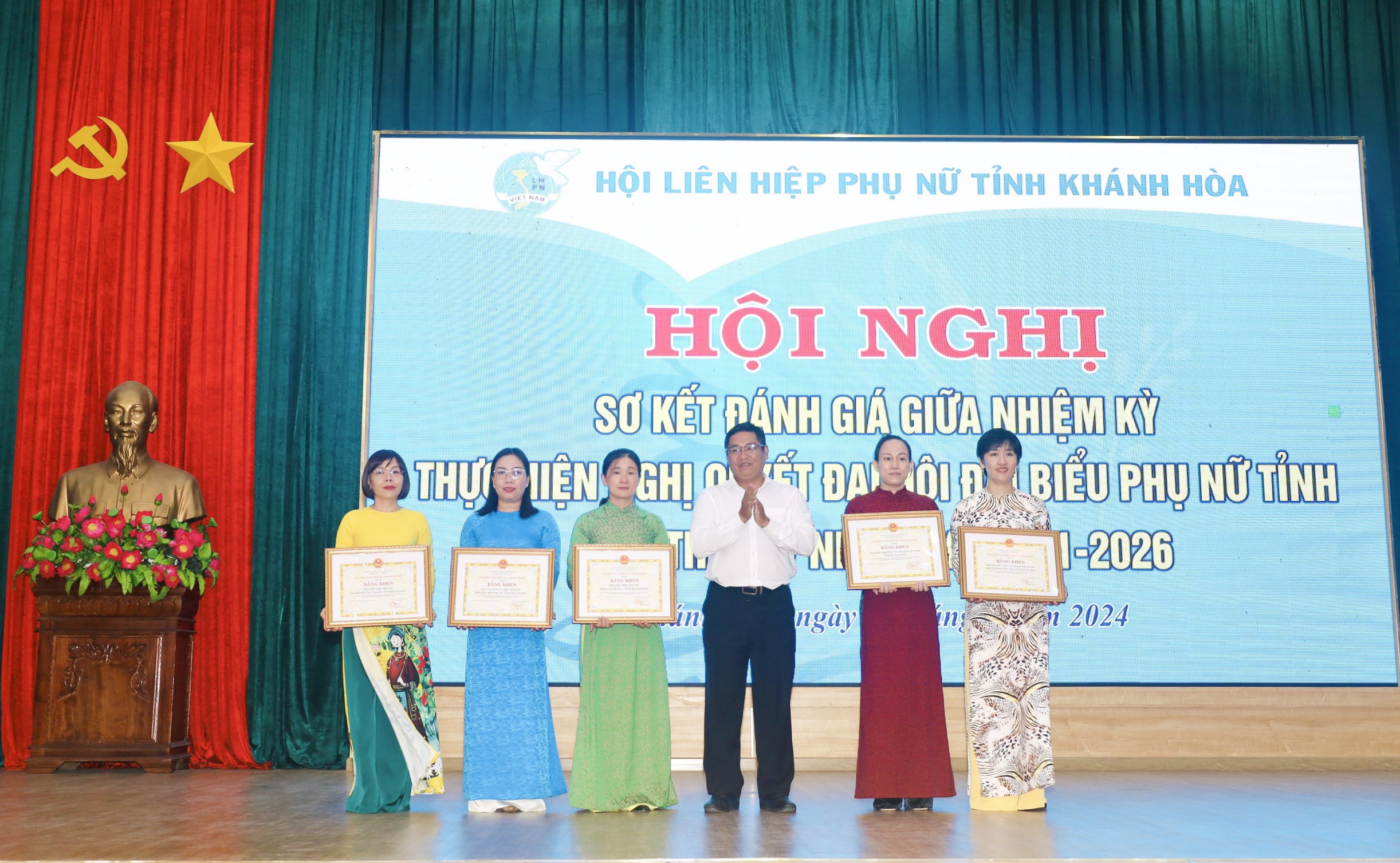Hội Liên hiệp Phụ nữ tỉnh Khánh Hòa: Sơ kết đánh giá giữa nhiệm kỳ 2021 - 2026