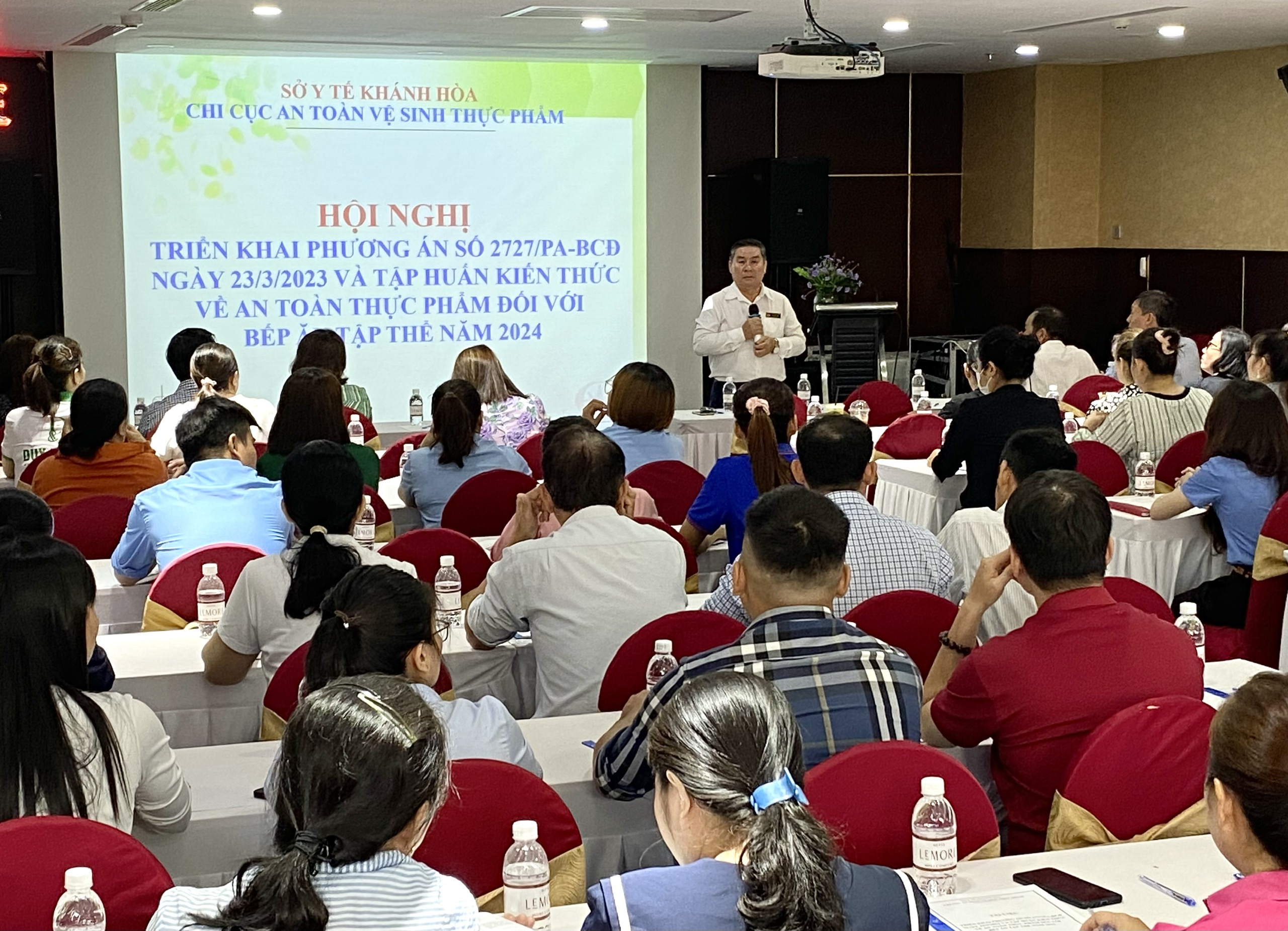 Hội nghị triển khai Phương án ứng phó với ngộ độc thực phẩm