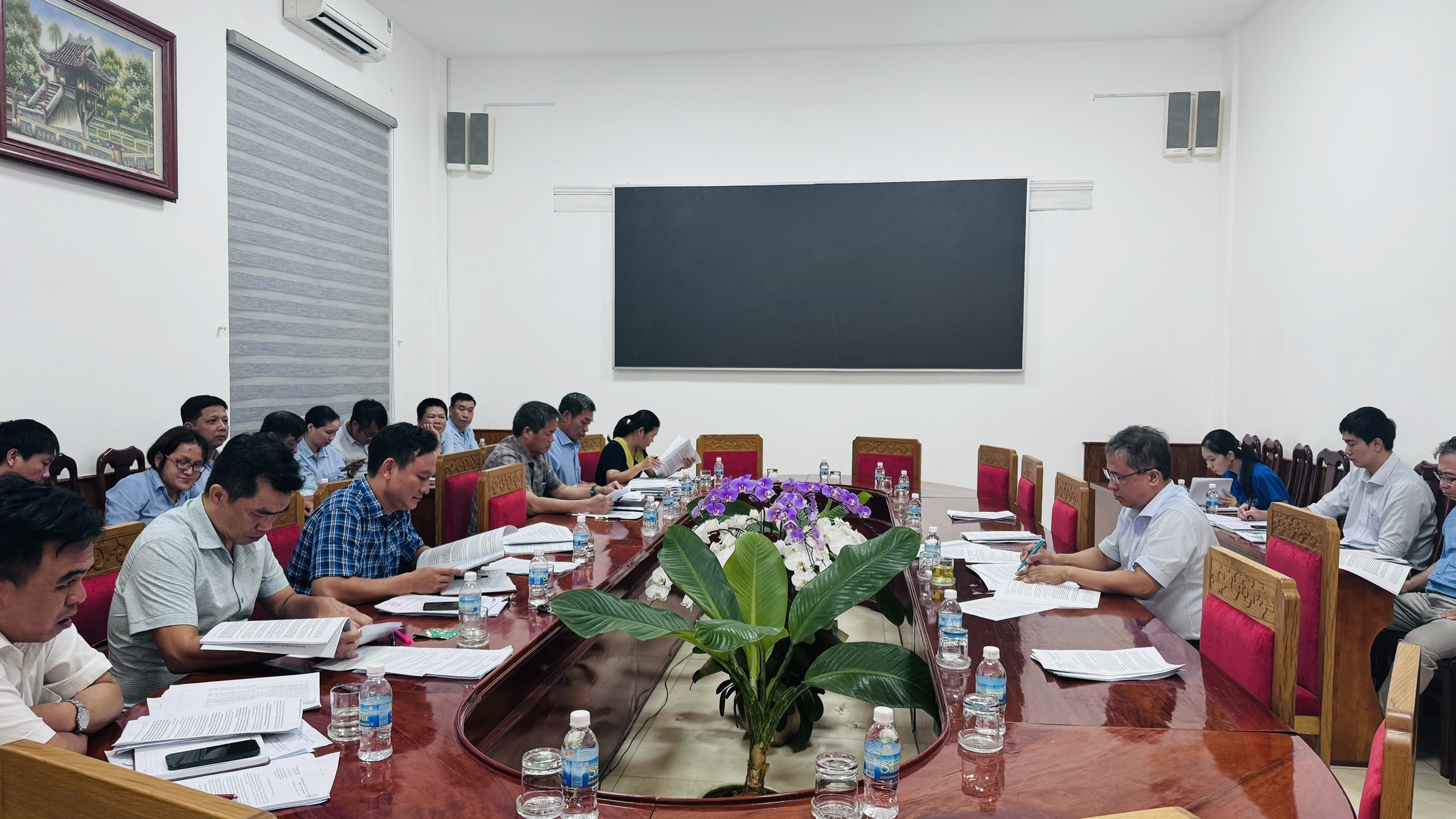 Sớm hoàn thiện các thủ tục hồ sơ chấp thuận chủ trương đầu tư 2 dự án tại Khu Kinh tế Vân Phong