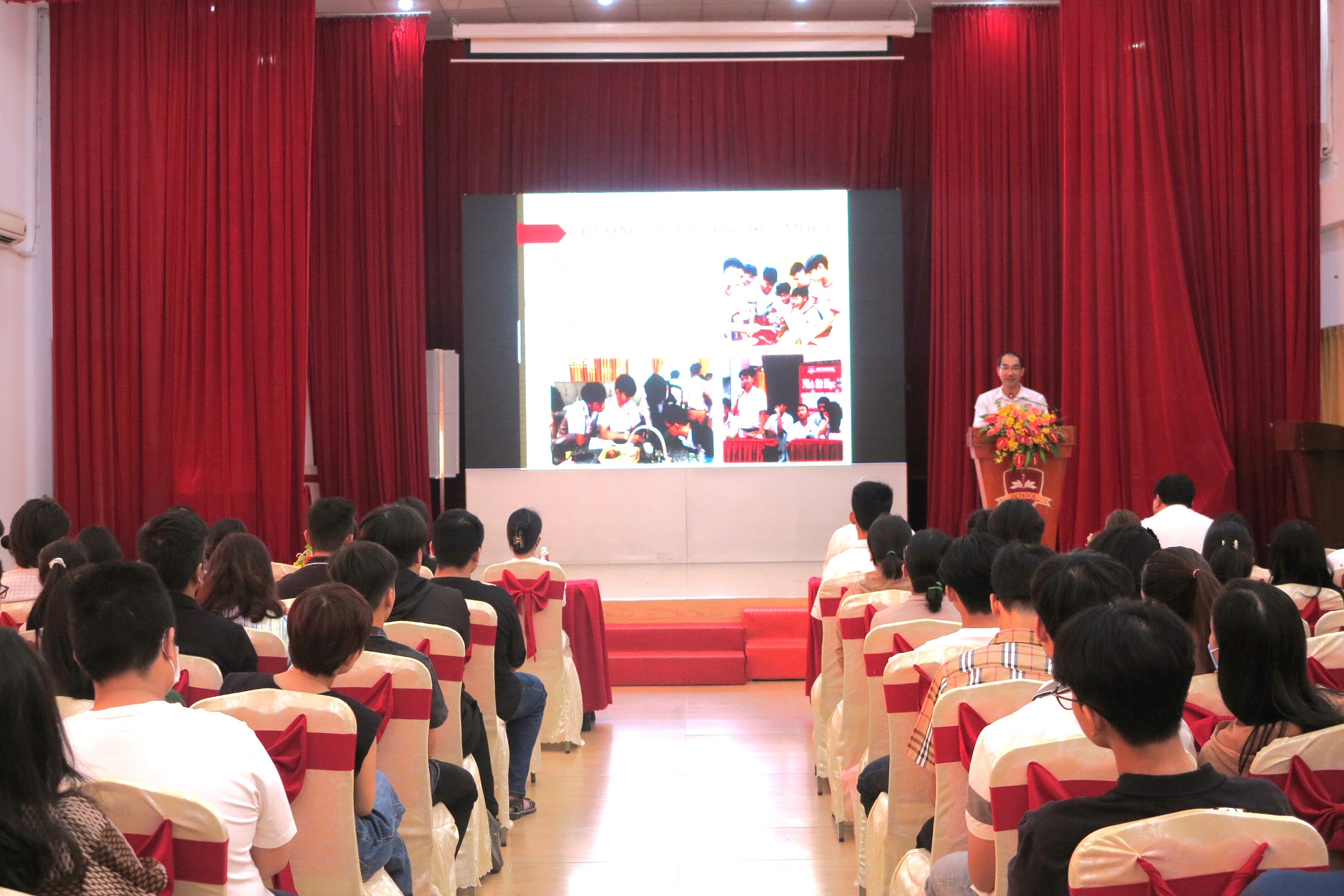 Trường iSchool Nha Trang: Hội thảo tuyển sinh và tư vấn lựa chọn tổ hợp môn lớp 10 năm học 2024 - 2025