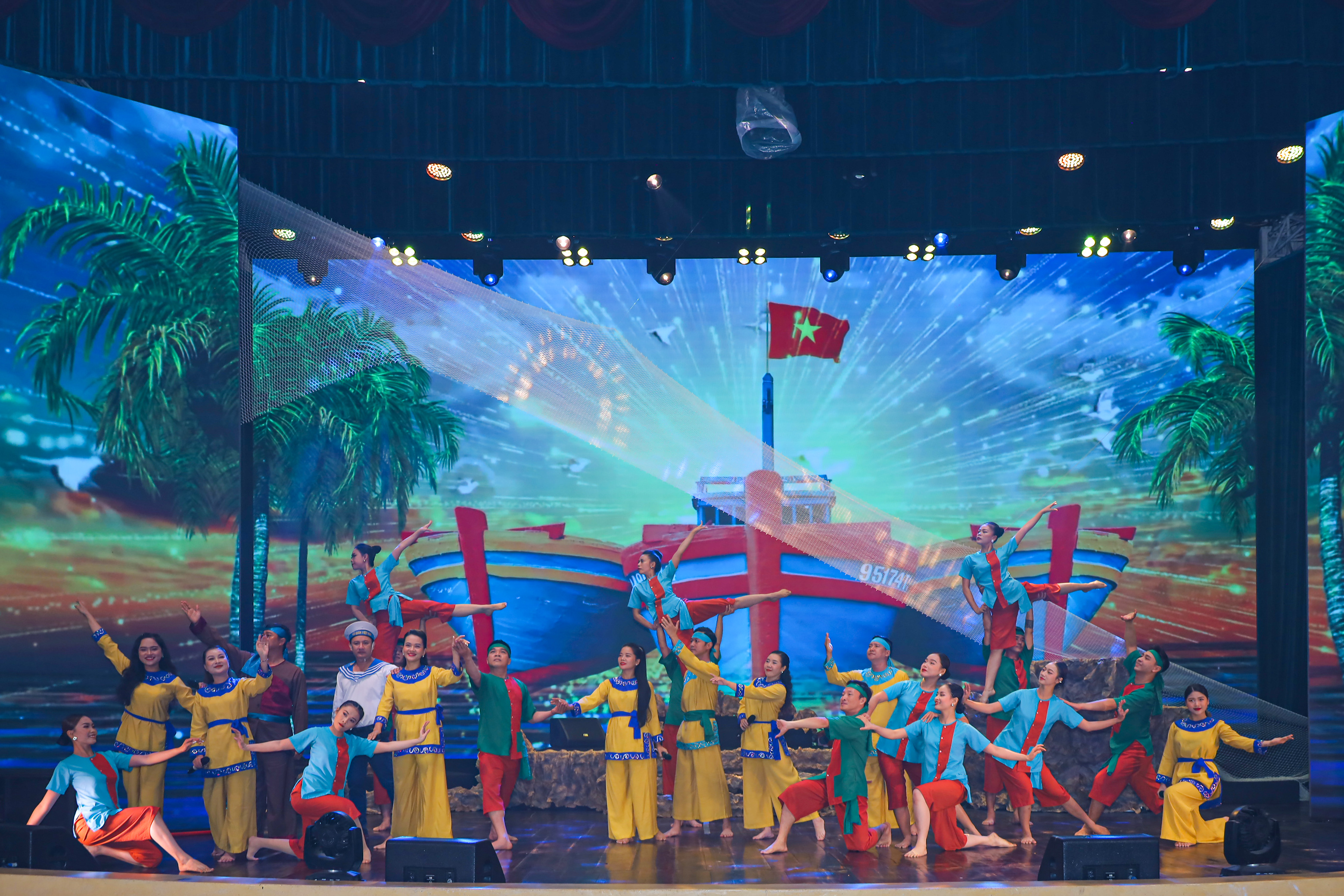 Đoàn ca múa nhạc Hải Đăng: Công diễn báo cáo chương trình nghệ thuật mới