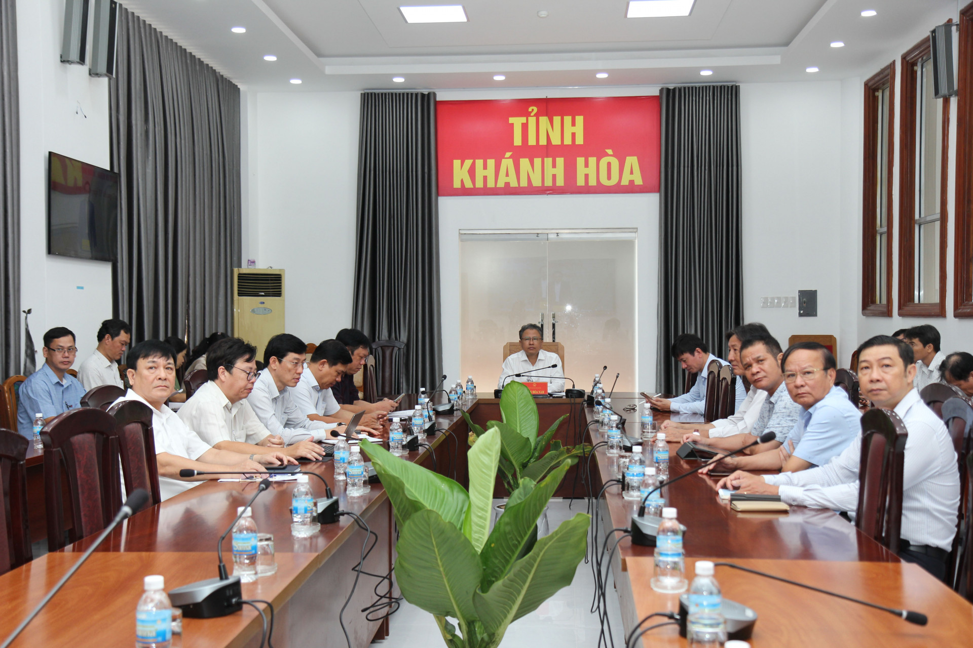 Quang cảnh hội nghị tại điểm cầu Khánh Hòa.