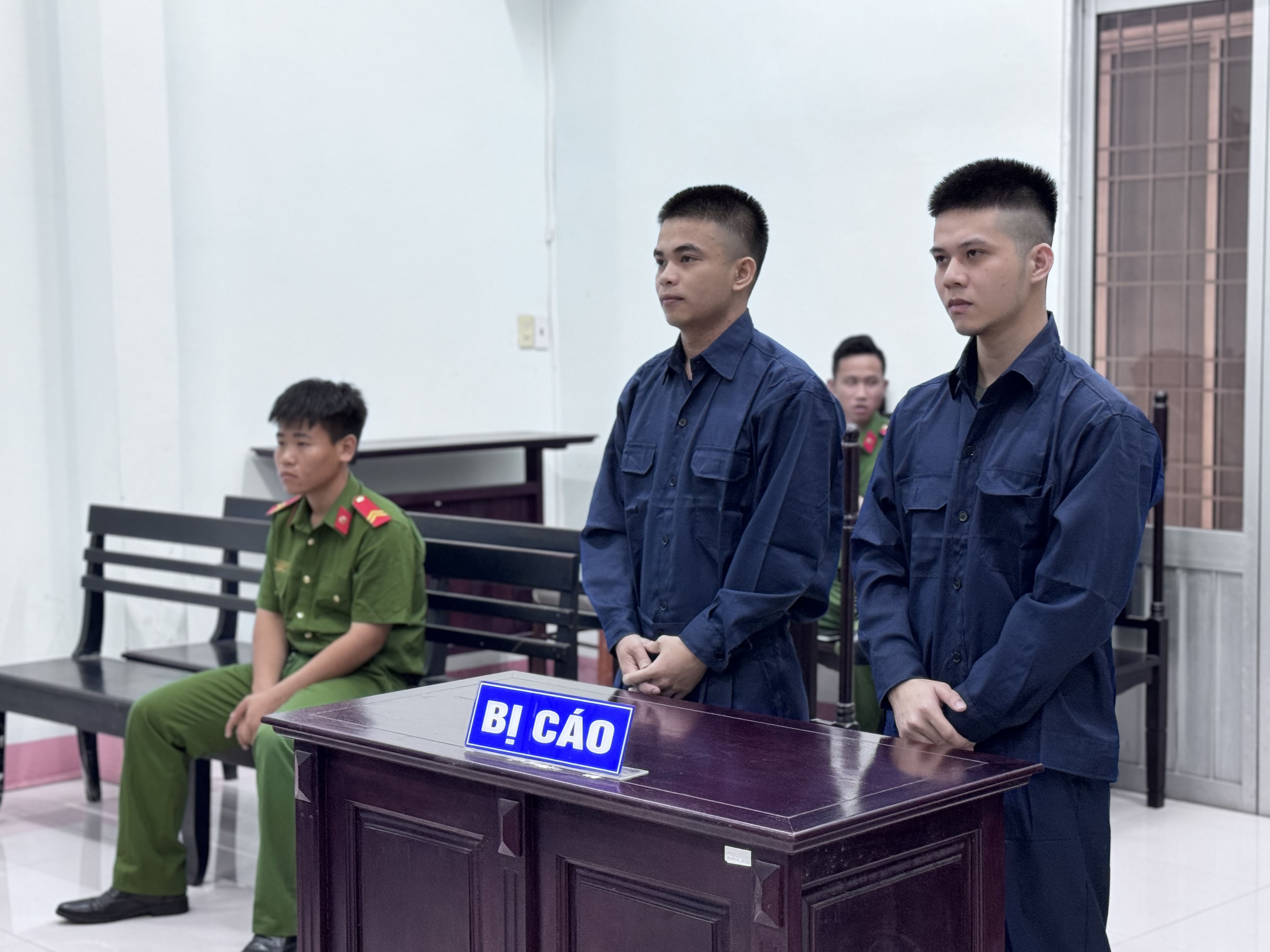 Vào tù vì buôn ma túy