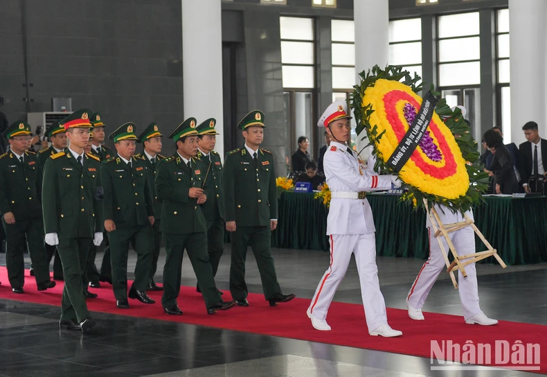 Đoàn Đảng ủy, Bộ Tư lệnh Bộ đội Biên phòng viếng Tổng Bí thư Nguyễn Phú Trọng.