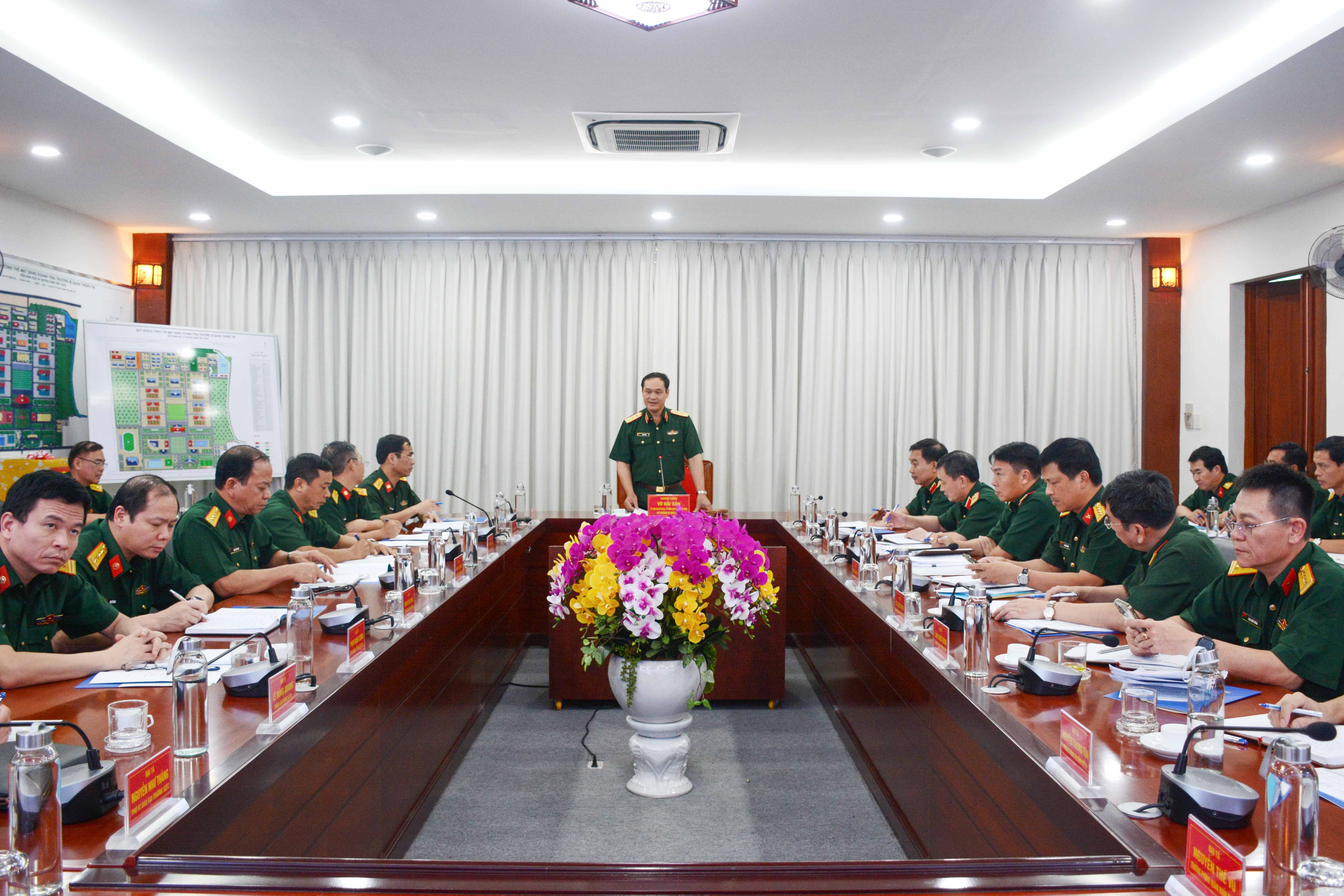 Thứ trưởng Bộ Quốc phòng thăm, kiểm tra tại Trường Sĩ quan Thông tin