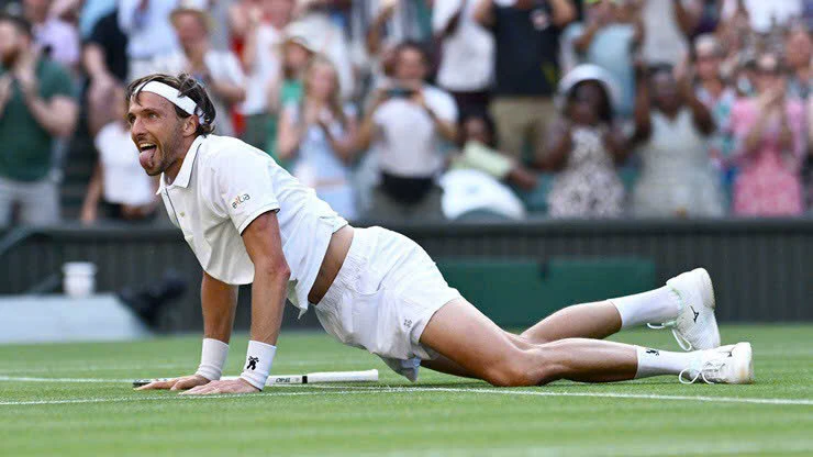 Rinderknech đã tạo nên “cơn địa chấn “tại Wimbledon khi đánh bại hạt giống số 3 Zverev sau 5 set kịch tính