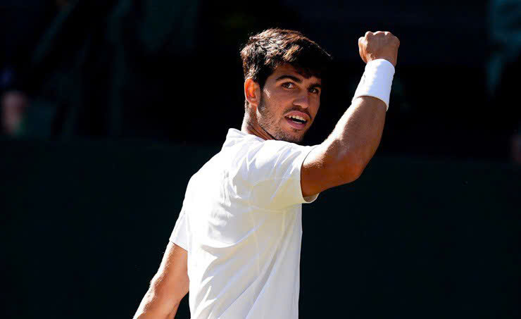 Alcaraz lần thứ ba liên tiếp vào bán kết Wimbledon