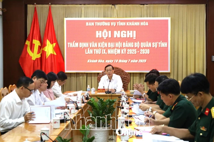 Phó Bí thư Tỉnh ủy Nguyễn Đức Thanh làm việc với Đảng ủy Quân sự tỉnh về công tác chuẩn bị đại hội