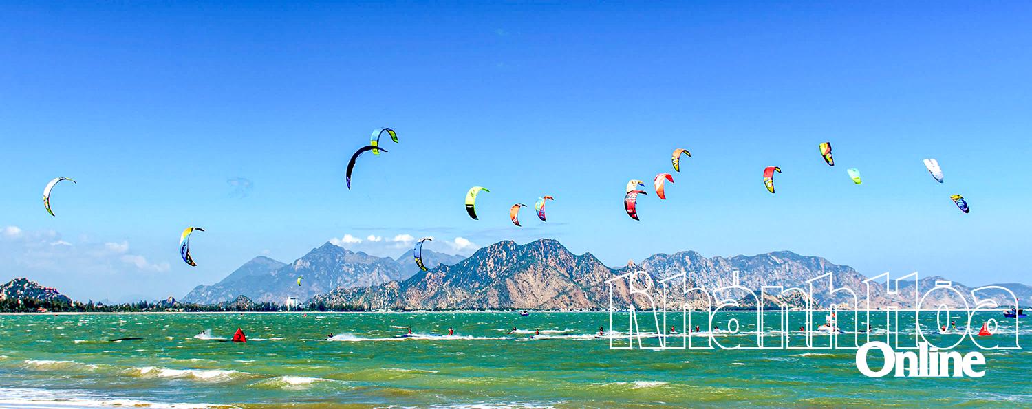 Tourists kitesurfing at My Hoa beach, Vinh Hai commune