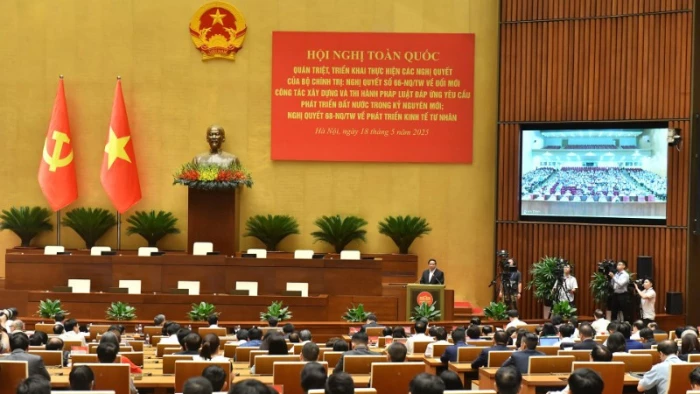 Xây dựng hệ thống pháp luật hiện đại, vì nhân dân phục vụ