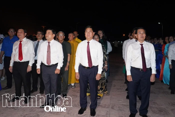 Candle-lighting ceremony at Ca Du Martyrs' Cemetery