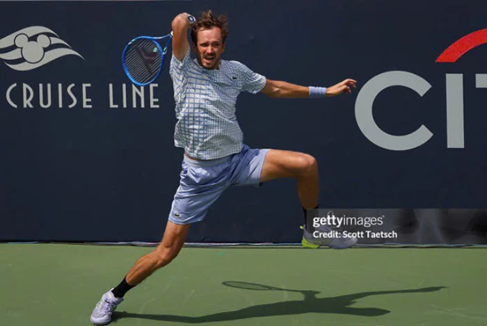 Washington Open: Medvedev ngược dòng ngoạn mục, Learner Tien thắng sốc Rublev
