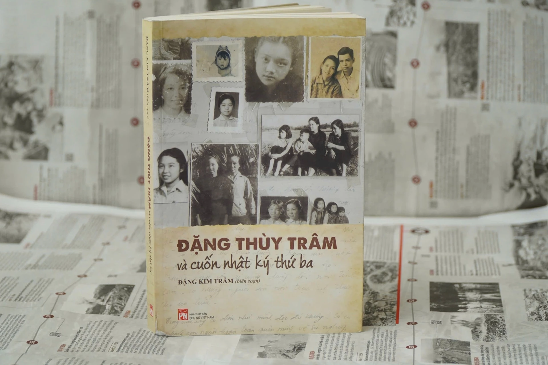 Cuốn sách Đặng Thùy Trâm và cuốn nhật ký thứ ba. Ảnh: NXB Phụ nữ Việt Nam