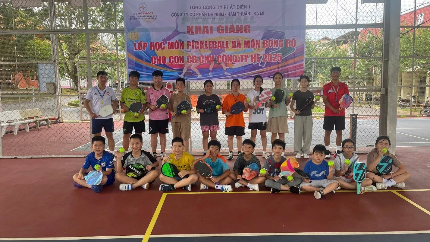 Khai giảng lớp học hè pickleball và bóng rổ