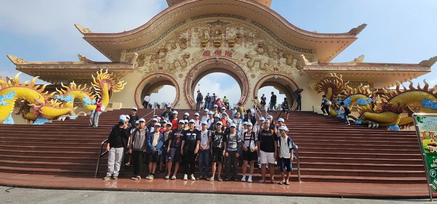 Hoạt động dã ngoại tại Khu du lịch Suối Tiên (TP. Thủ Đức, TP.HCM)