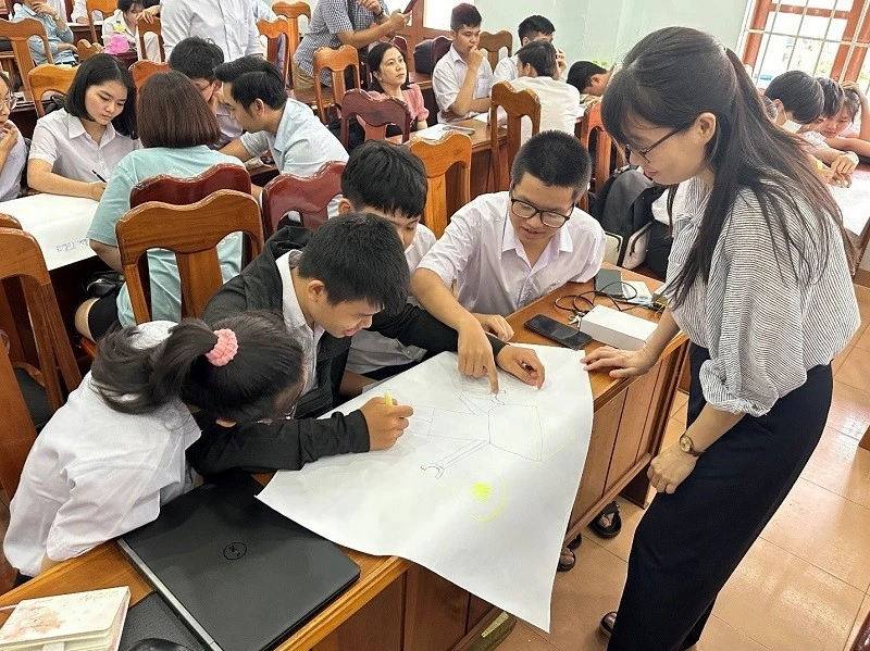 Chương trình tập huấn “Giảng dạy STEM” cho Giáo viên và Học sinh phổ thông tỉnh Khánh Hòa