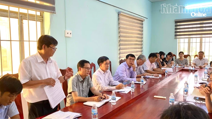 Kiểm tra bệnh sốt xuất huyết ở một số xã, phường