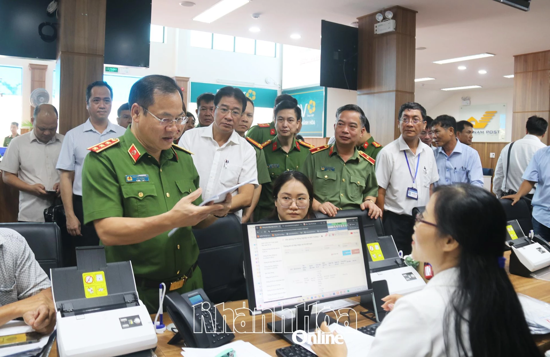 Thứ trưởng Bộ Công an Nguyễn Văn Long kiểm tra công tác đảm bảo dịch vụ công tại Khánh Hòa