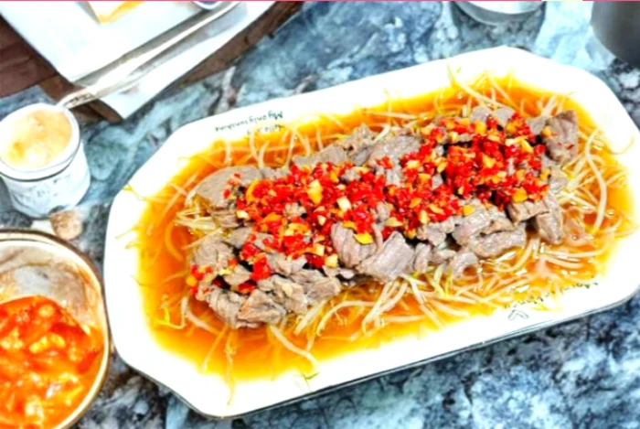 Thịt bò trộn giá đỗ