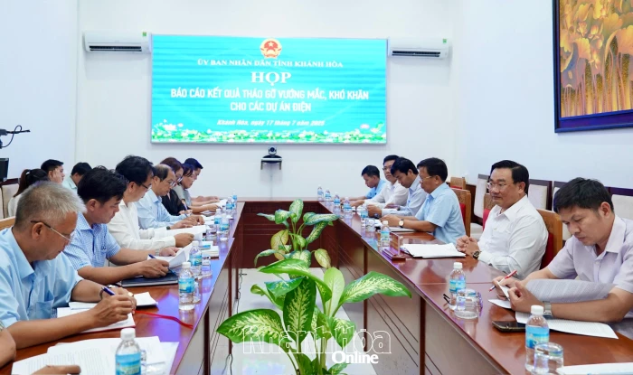 Tháo gỡ khó khăn, vướng mắc cho các dự án điện