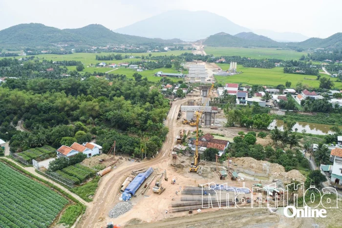 Nỗ lực giải ngân vốn đầu tư công: Còn những điểm nghẽn cần tháo gỡ