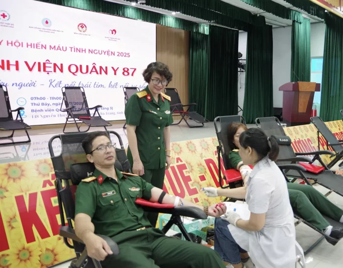 Hơn 150 cán bộ, nhân viên Bệnh viện Quân y 87 tham gia hiến máu tình nguyện
