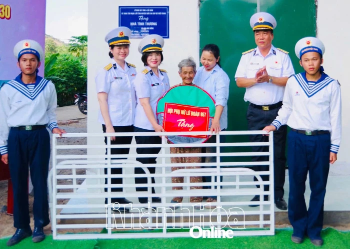 Lữ đoàn 957: Nhiều hoạt động dân vận thiết thực 