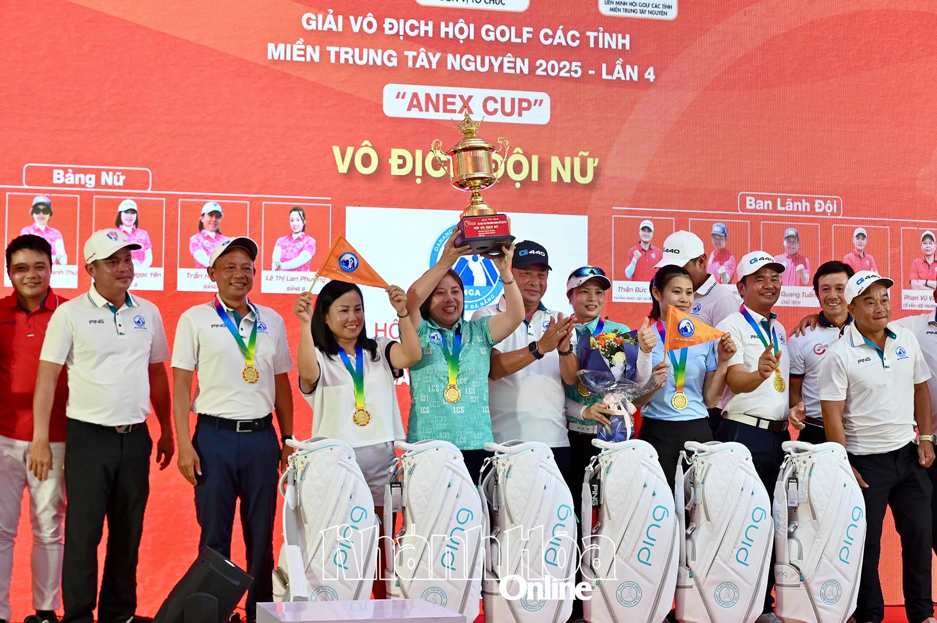 Đội nữ Hội gol Đà Nẵng đoạt chức vô địch.