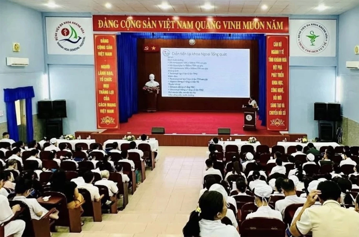 Quang cảnh hội thảo