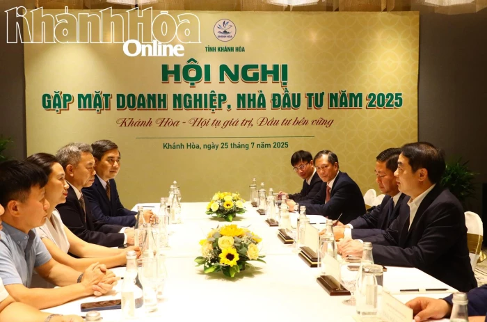 Khánh Hòa cam kết đồng hành với doanh nghiệp, nhà đầu tư hướng tới mục tiêu tăng trưởng 2 con số