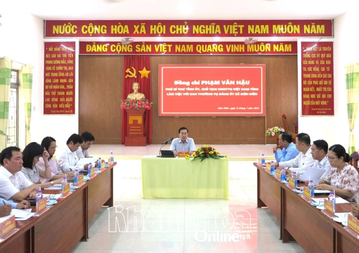 Phó Bí thư Tỉnh ủy Phạm Văn Hậu làm việc với Đảng ủy xã Diên Điền