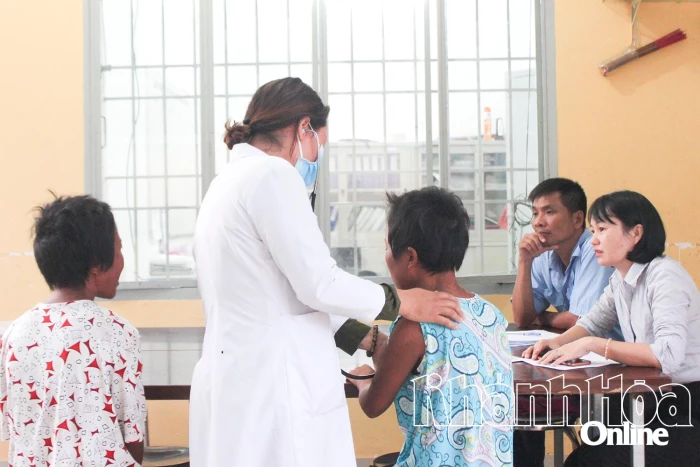 Phát triển công tác xã hội chuyên nghiệp