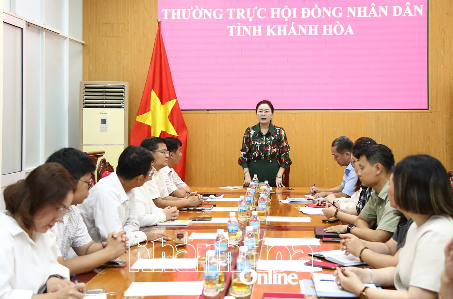 Phó Chủ tịch HĐND tỉnh Phạm Thị Xuân Trang làm việc với Văn phòng Đoàn Đại biểu Quốc hội và HĐND tỉnh