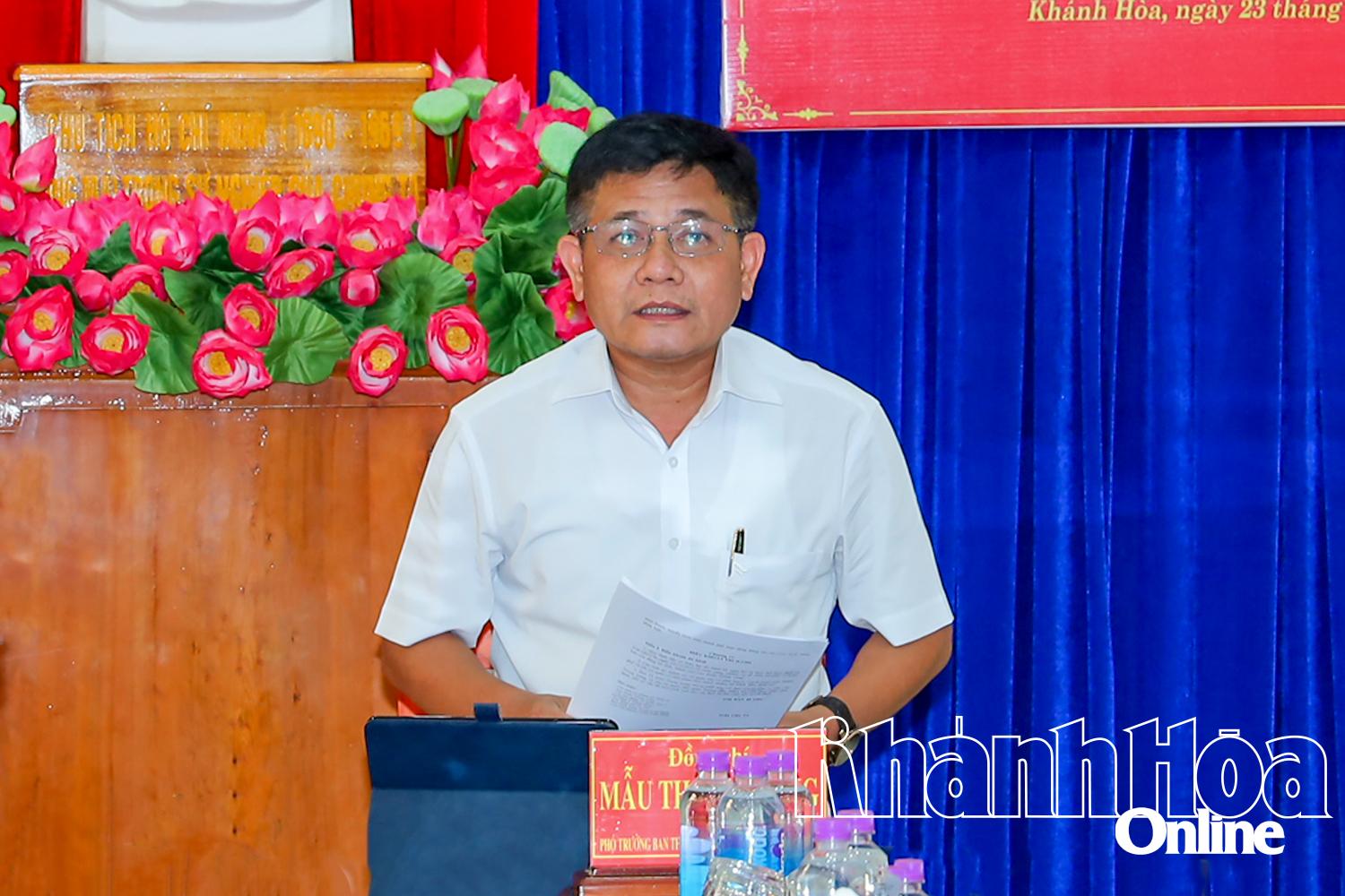 Ông Mẫu Thái Phương phát biểu góp ý dự thảo.