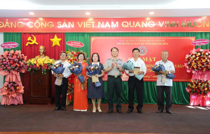 Kỷ niệm 79 năm Ngày truyền thống Thi hành án dân sự