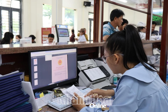 Quy trình 9 bước cấp sổ đỏ lần đầu thuộc thẩm quyền của UBND cấp xã