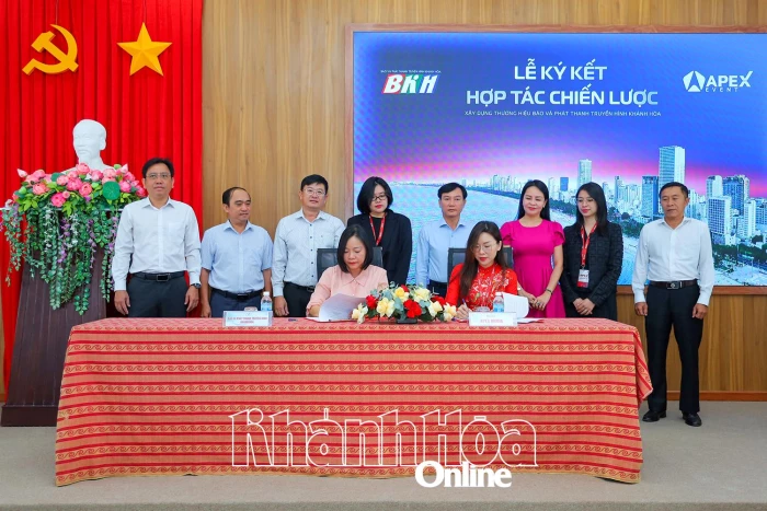 Khanh Hoa Newspaper, Radio and Television signs cooperation agreement with Apex Media to develop brand  