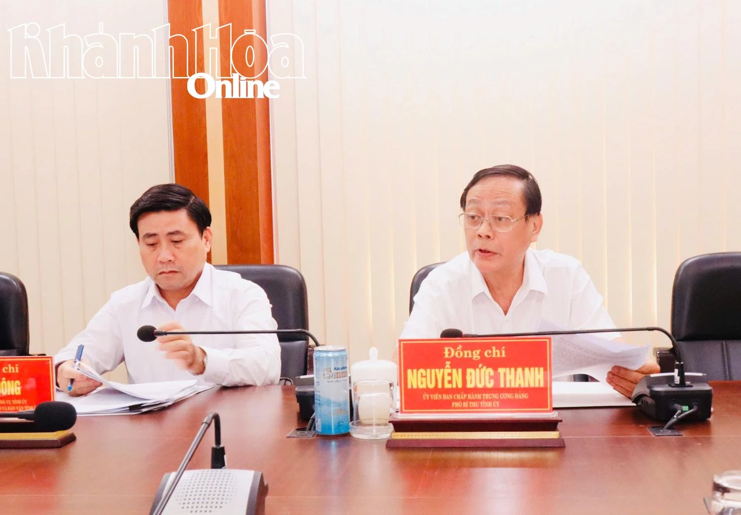 Phó Bí thư Tỉnh ủy Nguyễn Đức Thanh làm việc với Tổ Văn kiện Đại hội Đảng bộ tỉnh