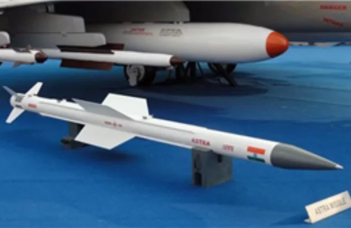 Ấn Độ thử thành công tên lửa không đối không tầm xa với đầu dò bản địa