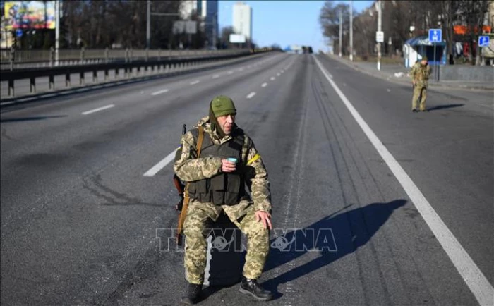 Ukraine gia hạn tình trạng thiết quân luật và lệnh tổng động viên