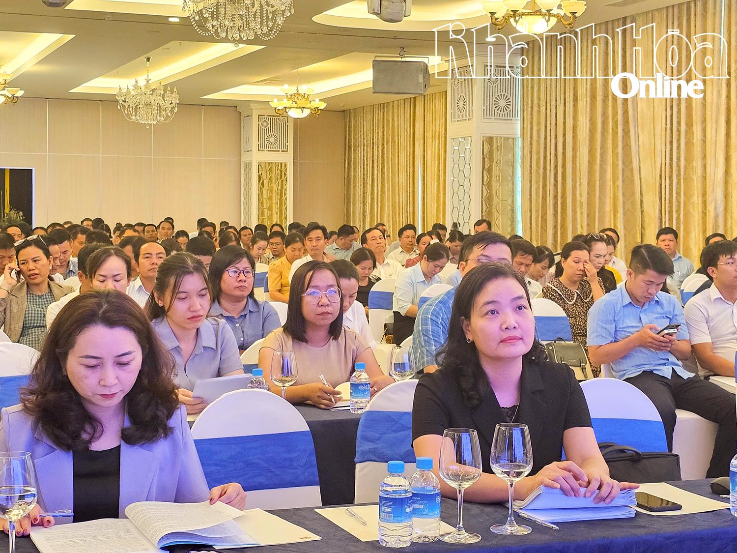 Đại biểu tham dự hội nghị tập huấn nghiệp vụ xây dựng, kiểm tra, rà soát văn bản quy phạm pháp luật.