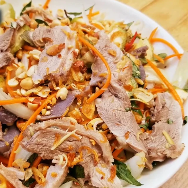 Gỏi vịt rau răm chuối xanh ngon khó cưỡng