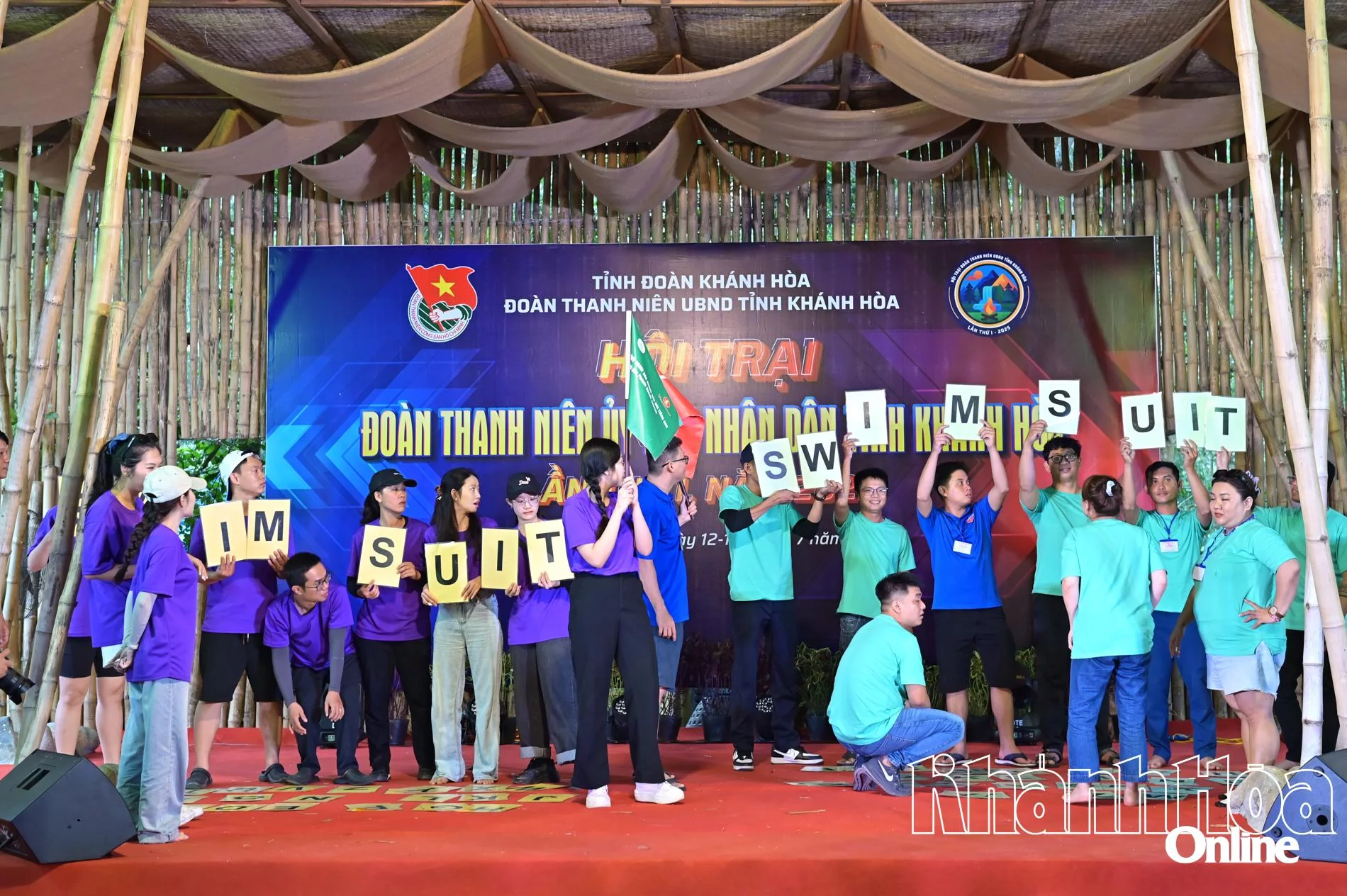 Trong khuôn khổ hội trại, các trại sinh tham gia nhiều hoạt động như thi tiếng Anh.